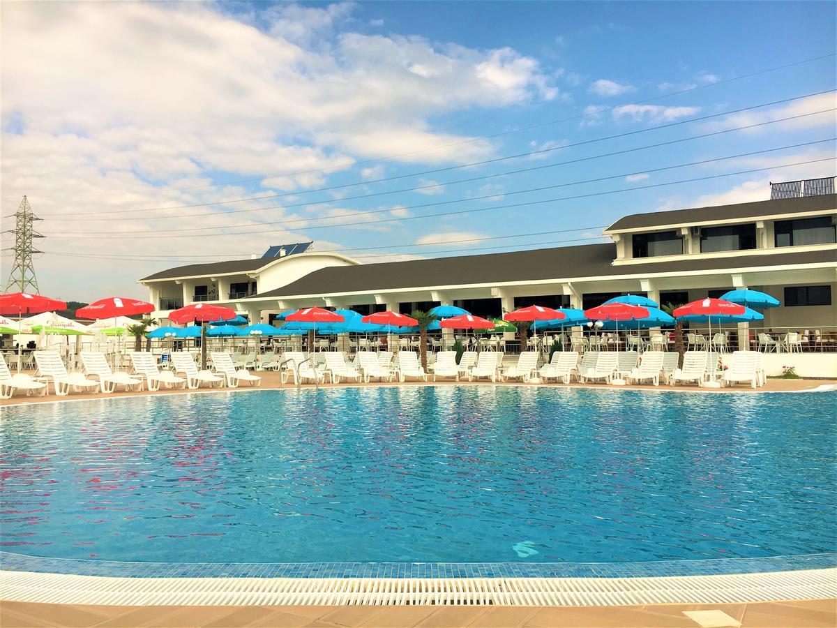 Hotel Aqua Kŭrdzhali Exterior foto